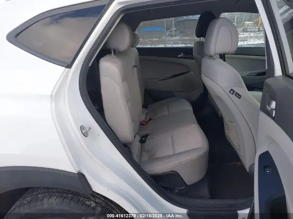 KM8J33A42JU717147 2018 HYUNDAI TUCSON - Image 8