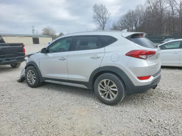 KM8J33A42JU730688 2018 HYUNDAI TUCSON - Image 2