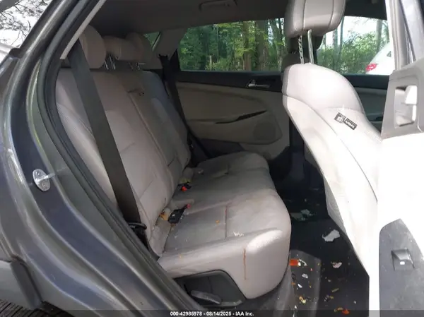 KM8J33A42JU733994 2018 HYUNDAI TUCSON - Image 8