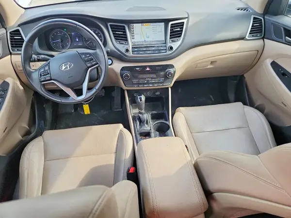 KM8J33A42JU737673 2018 HYUNDAI TUCSON - Image 8