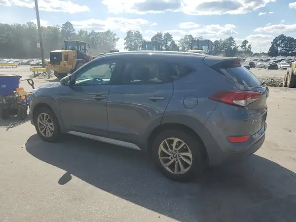 KM8J33A42JU751444 2018 HYUNDAI TUCSON - Image 2