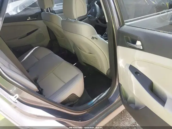 KM8J33A42JU756384 2018 HYUNDAI TUCSON - Image 8