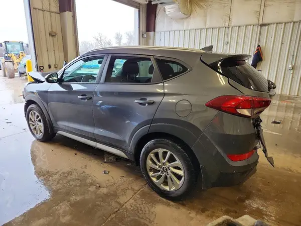 KM8J33A42JU756871 2018 HYUNDAI TUCSON - Image 2