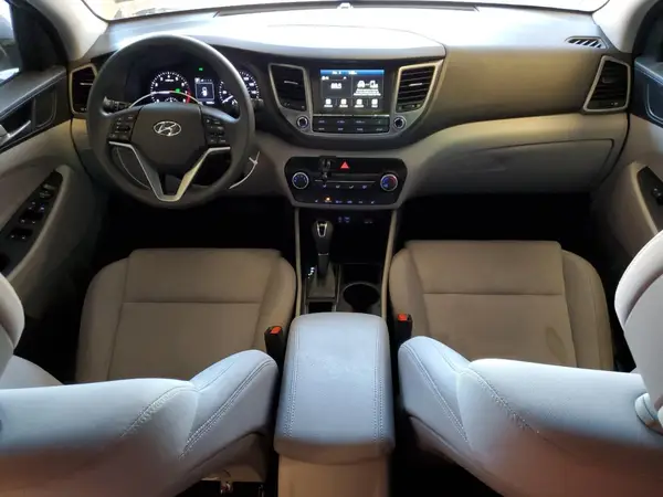 KM8J33A42JU760502 2018 HYUNDAI TUCSON - Image 8