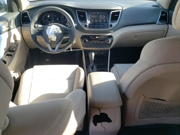 KM8J33A42JU763917 2018 HYUNDAI TUCSON - Image 8