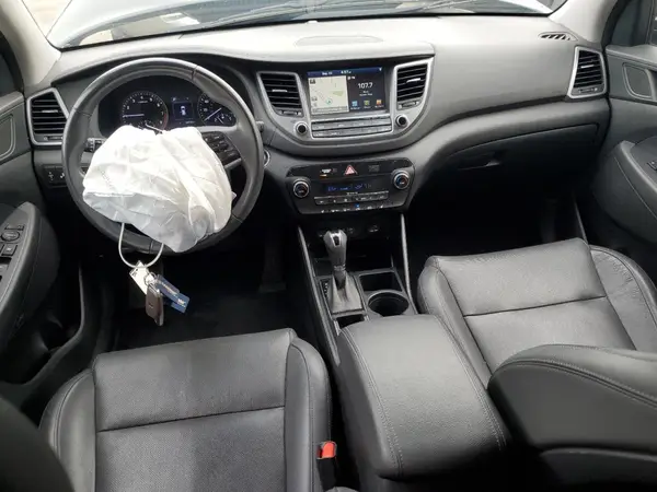 KM8J33A42JU799641 2018 HYUNDAI TUCSON - Image 8