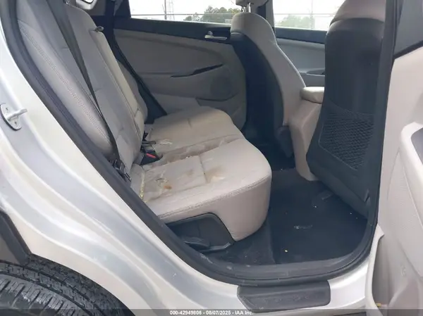 KM8J33A42KU024421 2019 HYUNDAI TUCSON - Image 8