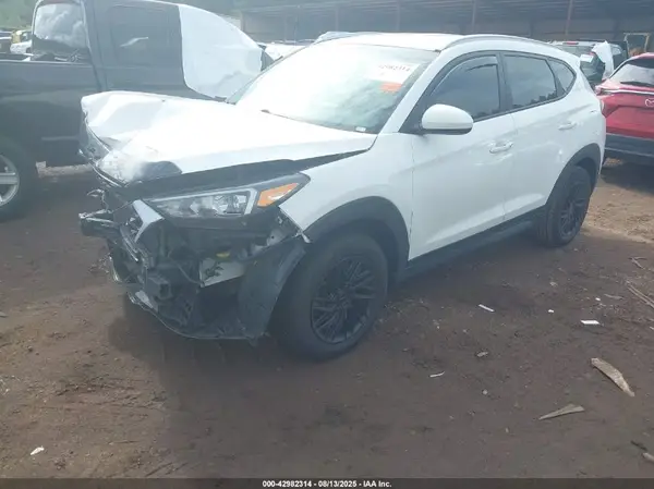 KM8J33A42KU847981 2019 HYUNDAI TUCSON - Image 2