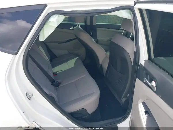 KM8J33A42LU157827 2020 HYUNDAI TUCSON - Image 8