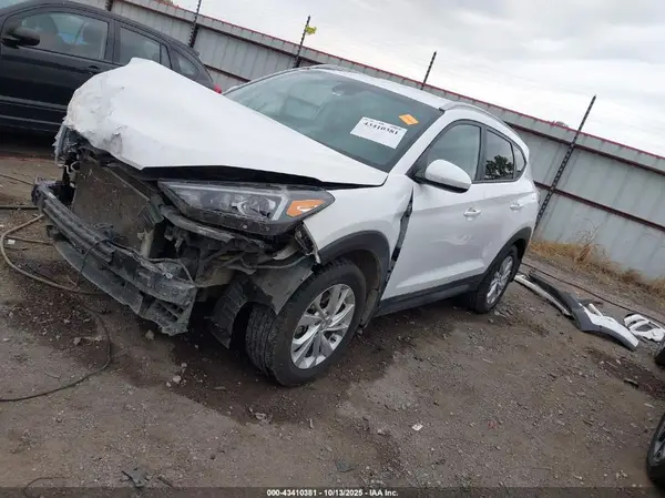 KM8J33A42LU171288 2020 HYUNDAI TUCSON - Image 2