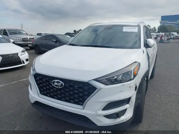 KM8J33A42LU200563 2020 HYUNDAI TUCSON - Image 2