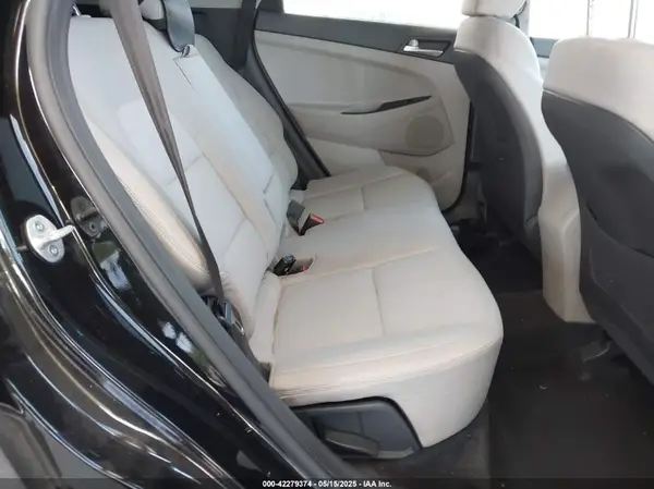 KM8J33A42LU240867 2020 HYUNDAI TUCSON - Image 8