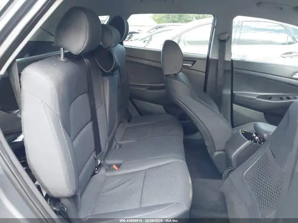 KM8J33A42MU313608 2021 HYUNDAI TUCSON - Image 8