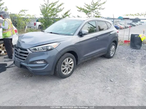 KM8J33A43GU060688 2016 HYUNDAI TUCSON - Image 2