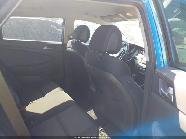 KM8J33A43GU063011 2016 HYUNDAI TUCSON - Image 8