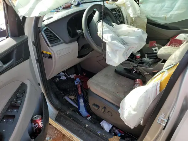 KM8J33A43GU105676 2016 HYUNDAI TUCSON - Image 8