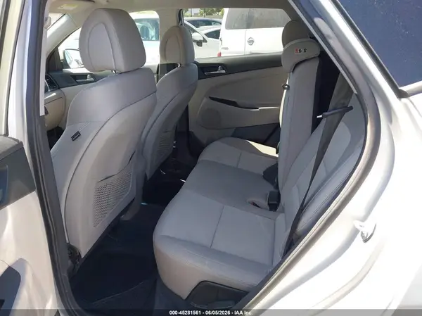 KM8J33A43GU146938 2016 HYUNDAI TUCSON - Image 8