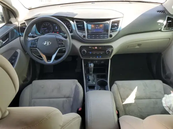 KM8J33A43GU209827 2016 HYUNDAI TUCSON - Image 8