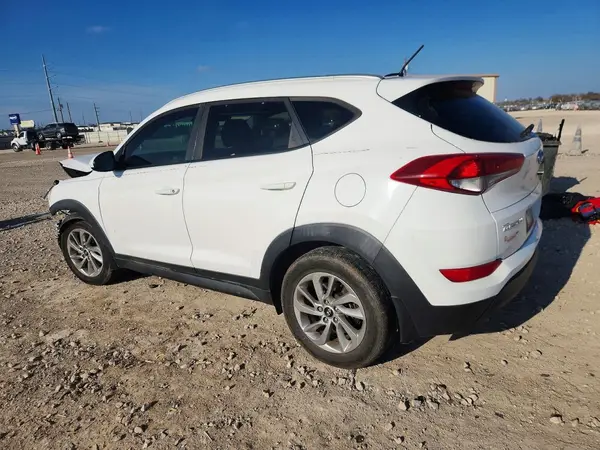 KM8J33A43GU211562 2016 HYUNDAI TUCSON - Image 2