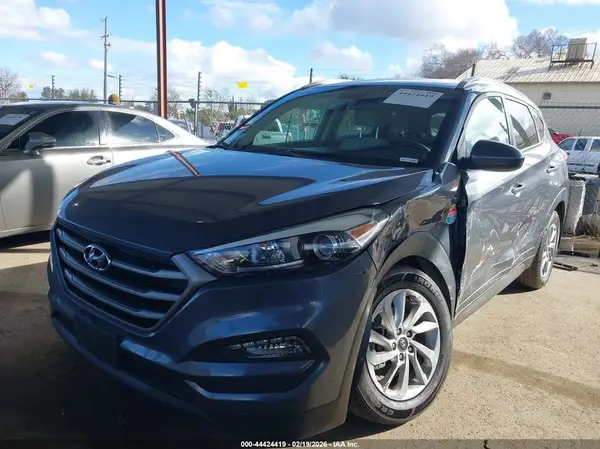 KM8J33A43GU223789 2016 HYUNDAI TUCSON - Image 2