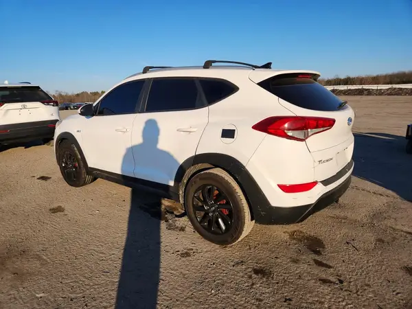 KM8J33A43GU242195 2016 HYUNDAI TUCSON - Image 2