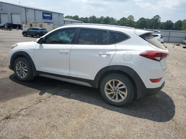 KM8J33A43HU273108 2017 HYUNDAI TUCSON - Image 2