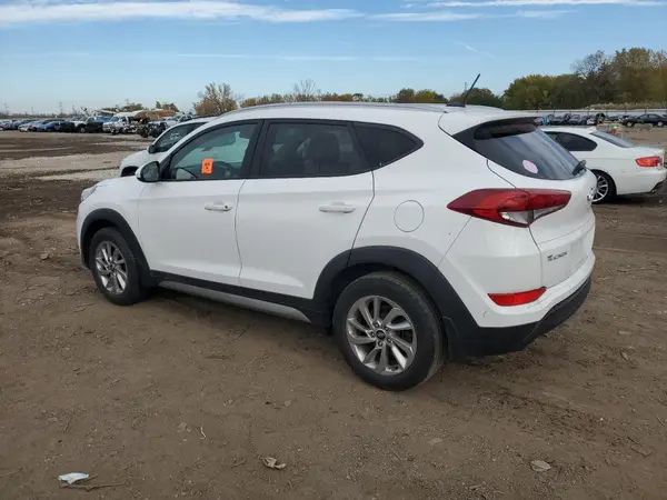 KM8J33A43HU293522 2017 HYUNDAI TUCSON - Image 2