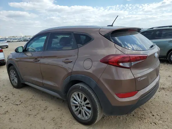 KM8J33A43HU294945 2017 HYUNDAI TUCSON - Image 2
