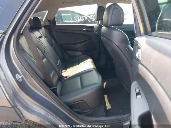 KM8J33A43HU321061 2017 HYUNDAI TUCSON - Image 8