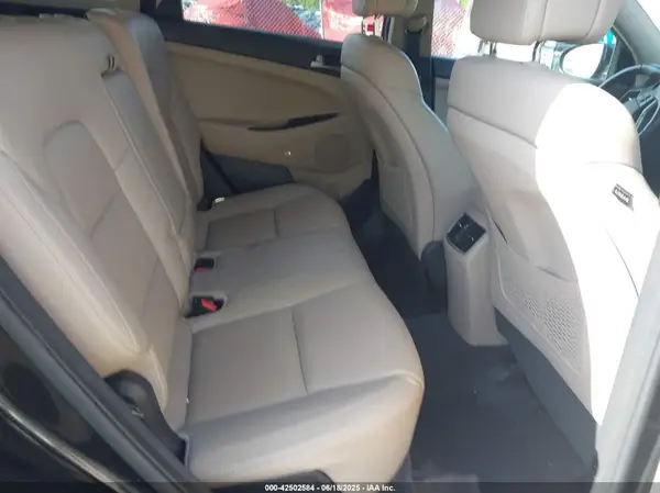 KM8J33A43HU363178 2017 HYUNDAI TUCSON - Image 8