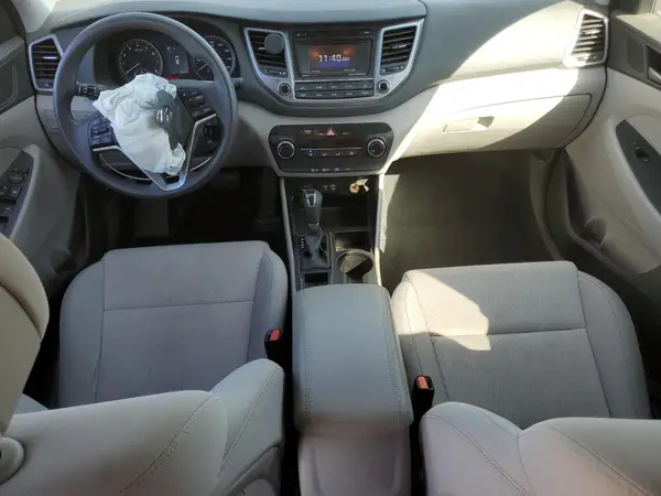 KM8J33A43HU374181 2017 HYUNDAI TUCSON - Image 8