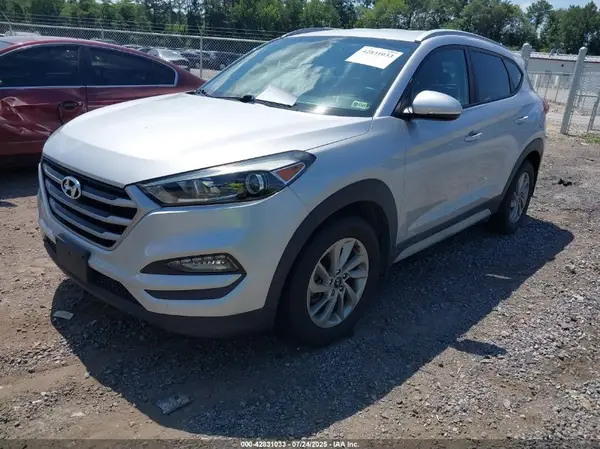 KM8J33A43HU379252 2017 HYUNDAI TUCSON - Image 2