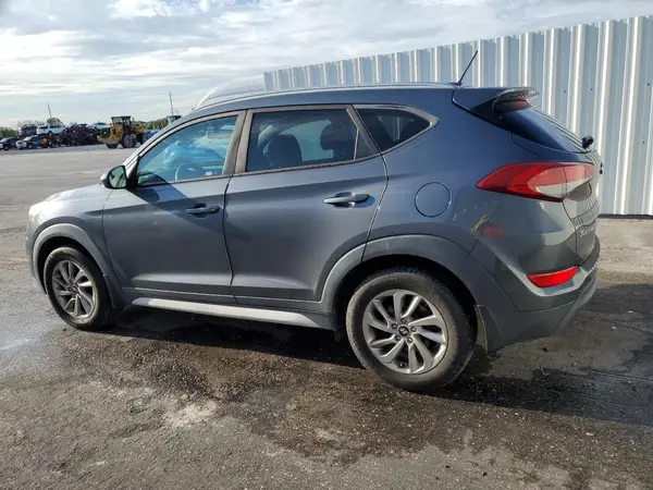KM8J33A43HU392406 2017 HYUNDAI TUCSON - Image 2