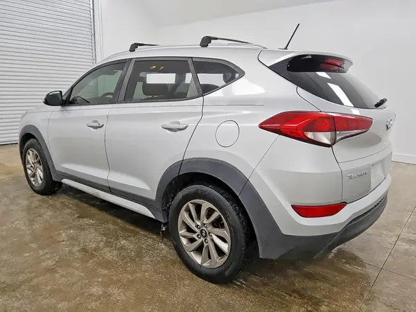 KM8J33A43HU398545 2017 HYUNDAI TUCSON - Image 2