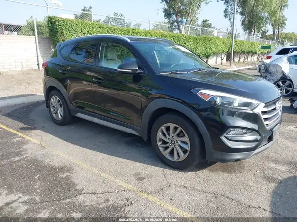 KM8J33A43HU403694 2017 HYUNDAI TUCSON - Image 1