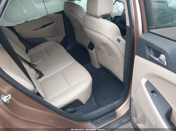 KM8J33A43HU404330 2017 HYUNDAI TUCSON - Image 8