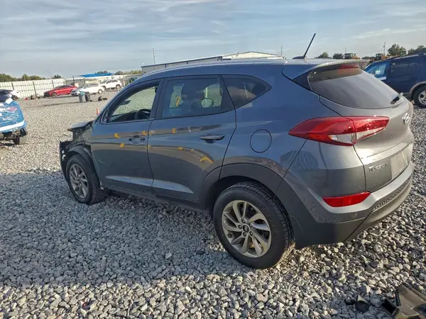 KM8J33A43HU417529 2017 HYUNDAI TUCSON - Image 2
