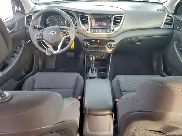 KM8J33A43HU417529 2017 HYUNDAI TUCSON - Image 8