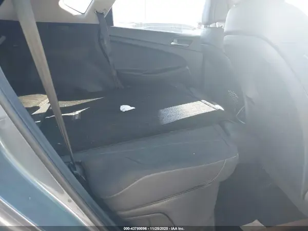 KM8J33A43HU422584 2017 HYUNDAI TUCSON - Image 8