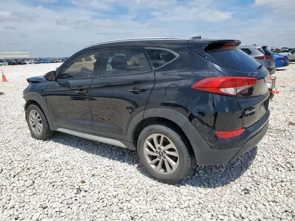 KM8J33A43HU423010 2017 HYUNDAI TUCSON - Image 2
