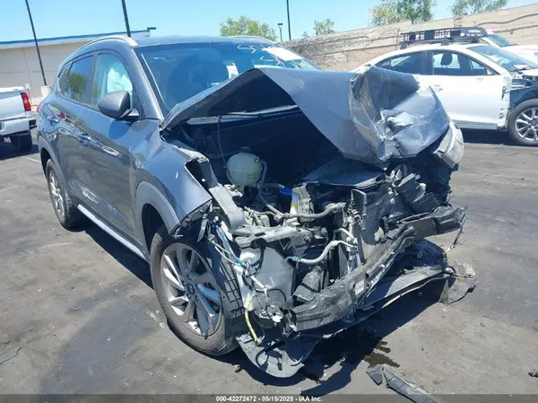 KM8J33A43HU425176 2017 HYUNDAI TUCSON - Image 1