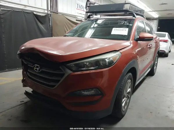 KM8J33A43HU428529 2017 HYUNDAI TUCSON - Image 2