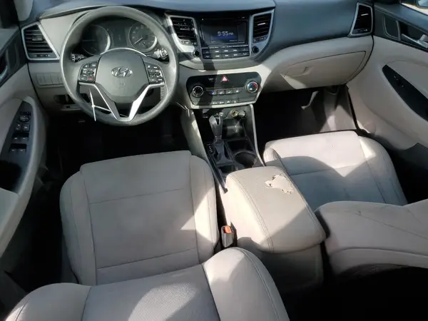 KM8J33A43HU433939 2017 HYUNDAI TUCSON - Image 8