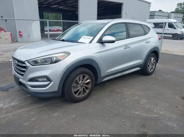 KM8J33A43HU434914 2017 HYUNDAI TUCSON - Image 2