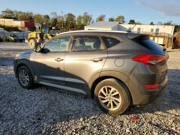 KM8J33A43HU446318 2017 HYUNDAI TUCSON - Image 2