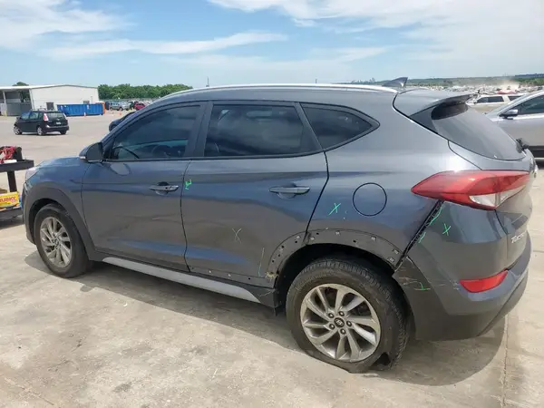 KM8J33A43HU447971 2017 HYUNDAI TUCSON - Image 2