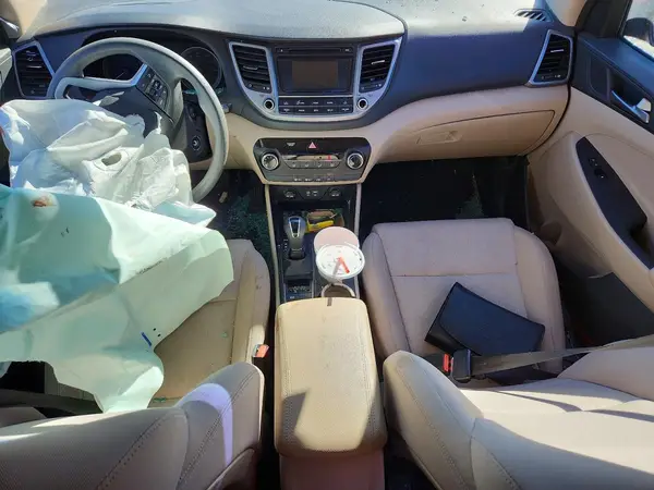 KM8J33A43HU448179 2017 HYUNDAI TUCSON - Image 8