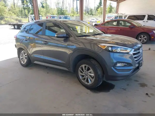 KM8J33A43HU450627 2017 HYUNDAI TUCSON - Image 1