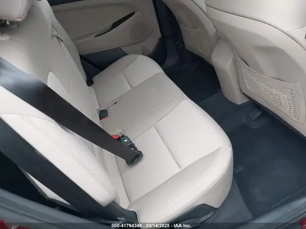 KM8J33A43HU450675 2017 HYUNDAI TUCSON - Image 8