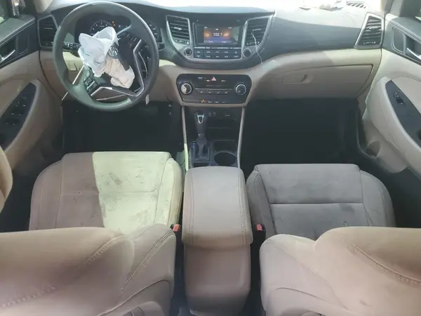 KM8J33A43HU451356 2017 HYUNDAI TUCSON - Image 8